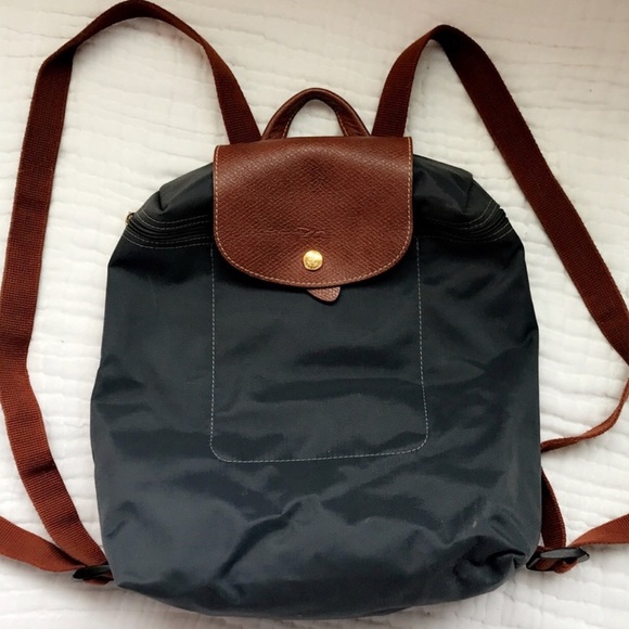Longchamp Handbags - Longchamp Le Pilage Black Backpack Like New